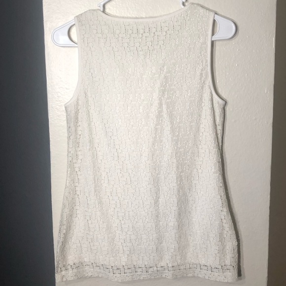 Banana Republic white unique knit design top! - Picture 3 of 3